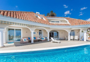 Exclusive villa with stunning view, Benahavis
